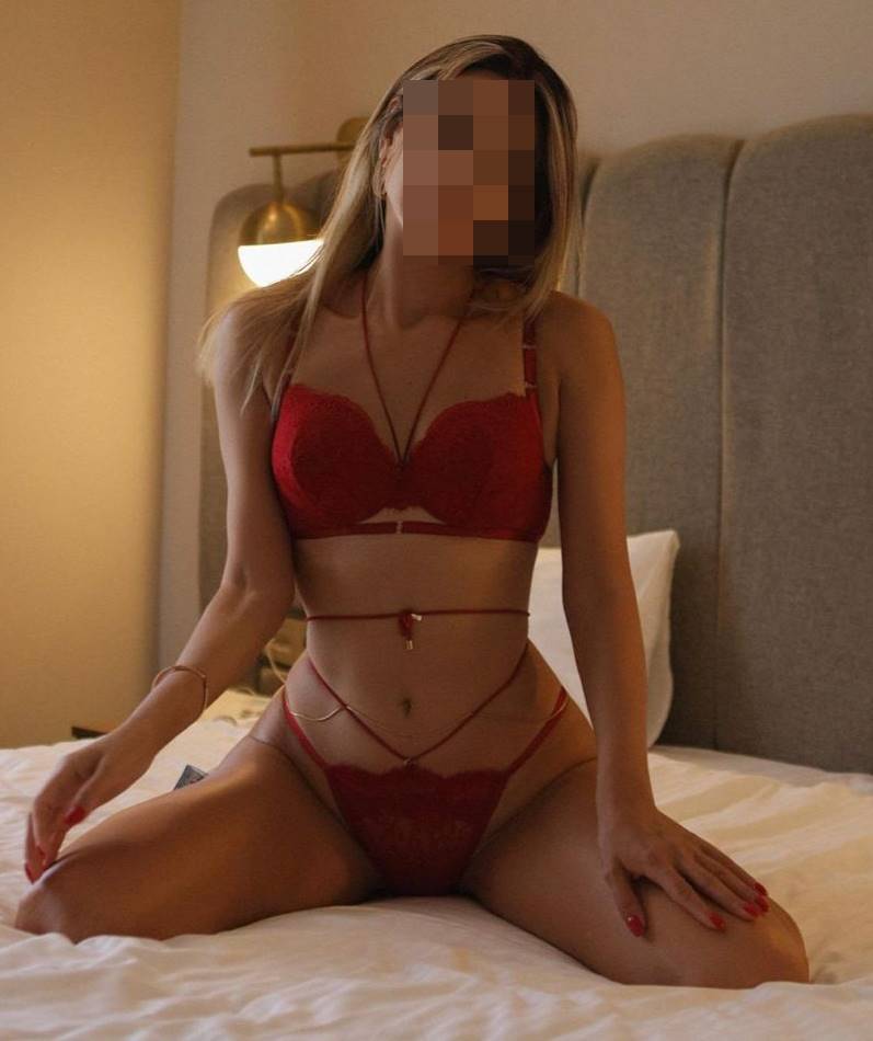 Eve Gelen Escort Bayan Gül İle Tutkuların Ötesinde